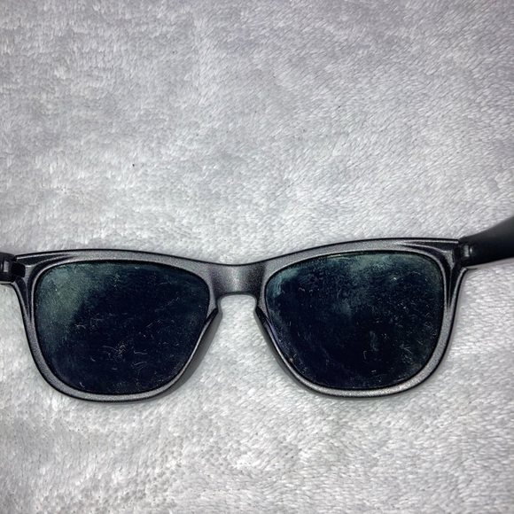 sunglasses for toddler 🩵🕶️💛🕶️🩵 - Picture 11 of 16